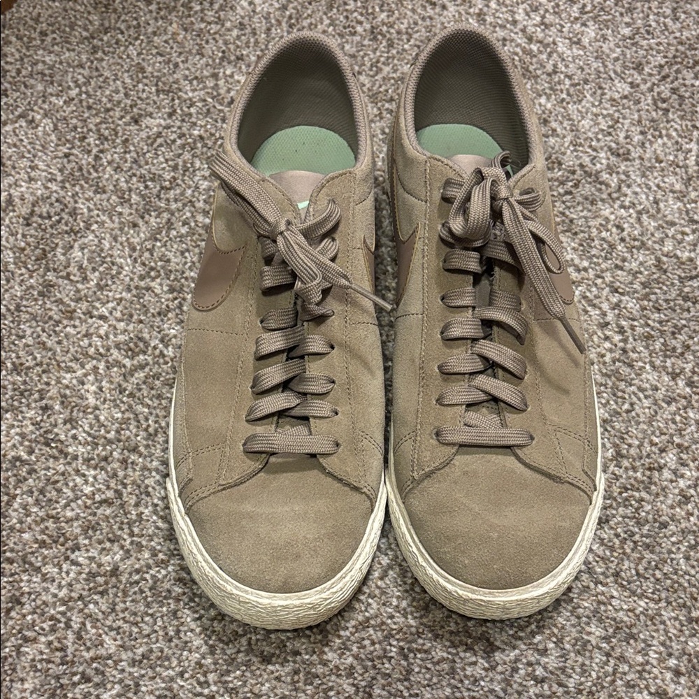 Nike Men's Brown Sneakers